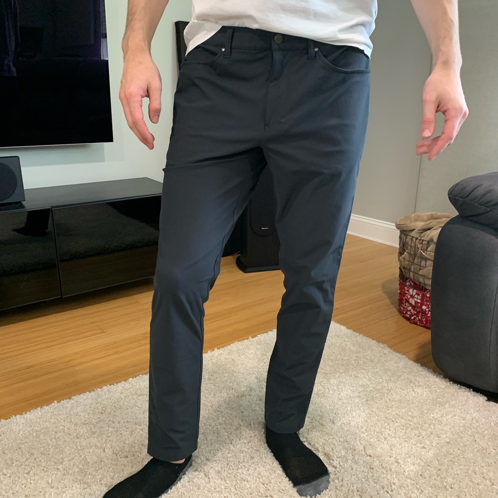 Lululemon ABC Slim-Fit Pant 32" 
Warpstreme